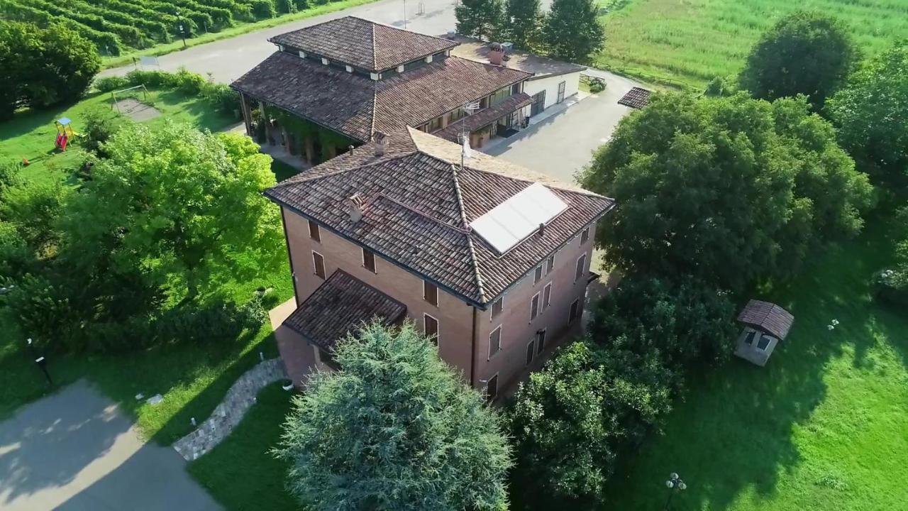 Albergo Da Ca' Vecia Spilamberto Екстериор снимка